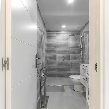 Modern In Americas *