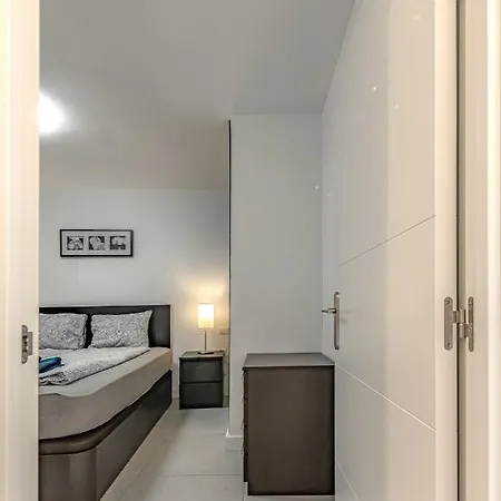 Modern In Americas * Playa de las Americas (Tenerife)