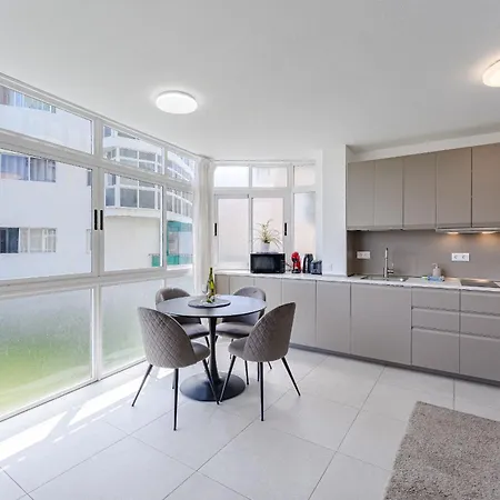 Modern In Americas Apartment